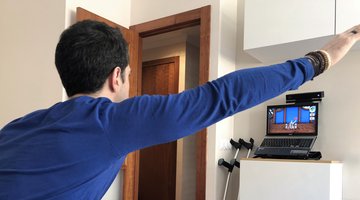 Celebrando el Día Mundial de la Esclerosis Múltiple: Experiencia de una persona con EM utilizando VirtualRehab para la telerehabilitación en casa.